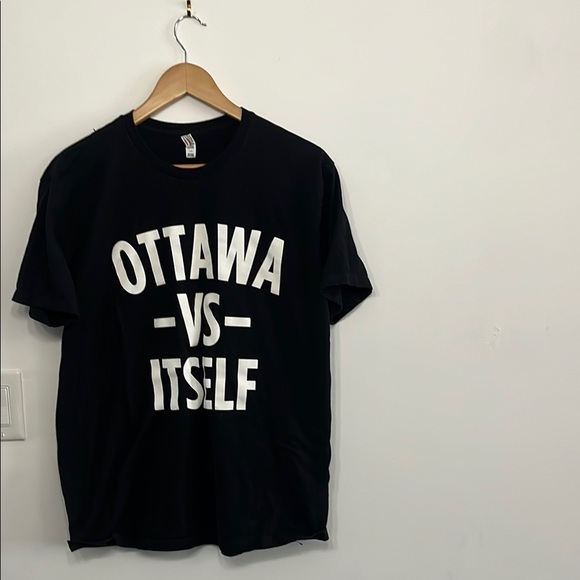 Tops - 100% Cotton Unisex Ottawa Vs Itself Black Graphic Tee